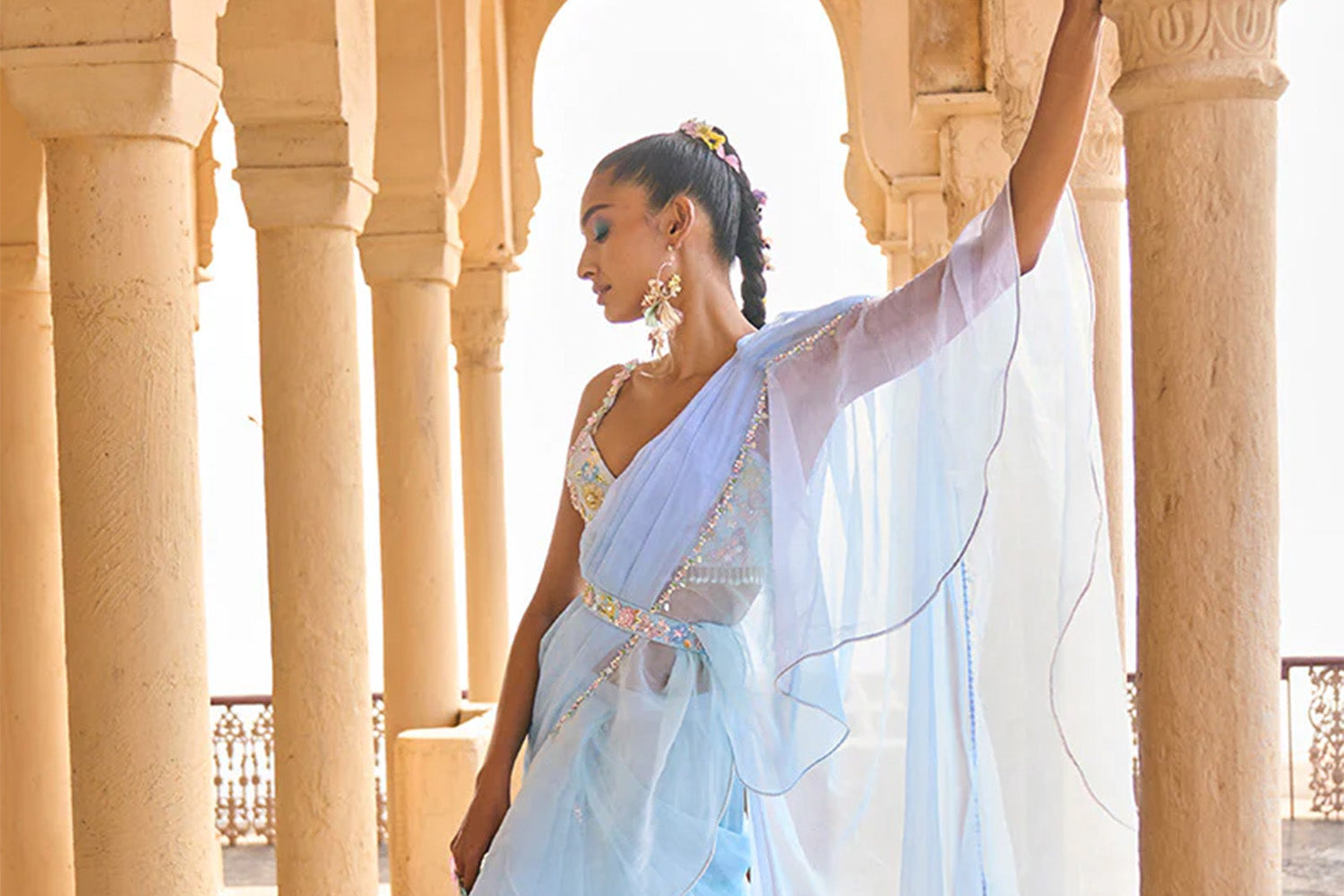 5 Modern Blouse Designs for Chiffon Saree | Lashkaraa, image size:1500x1000