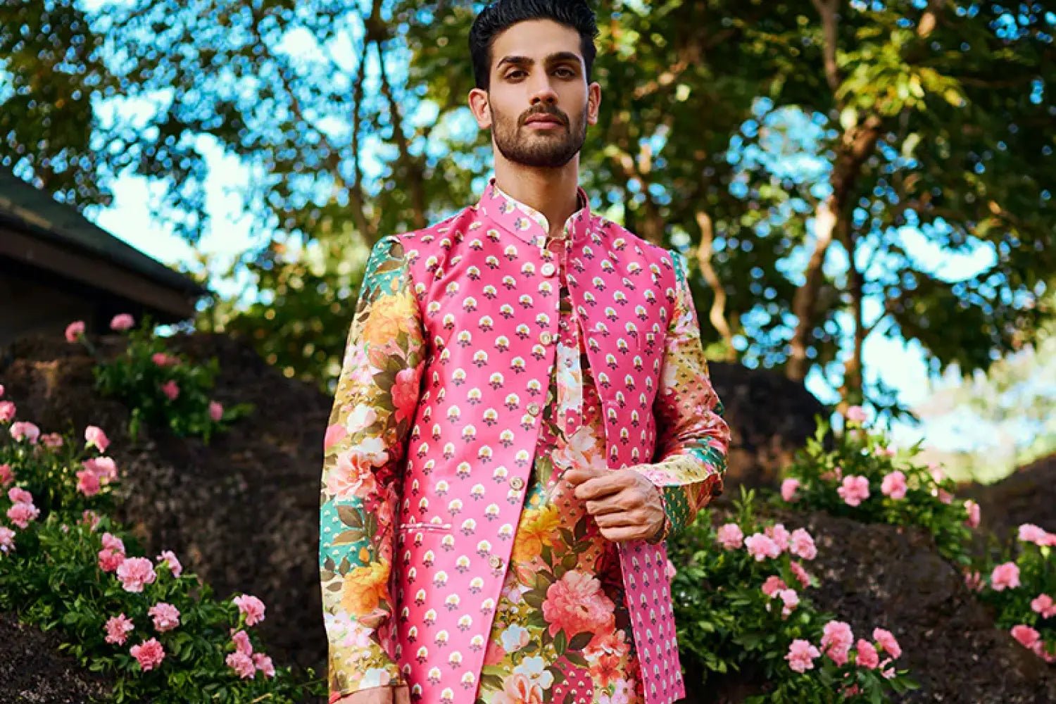 Garba & Navratri Outfit Ideas for Men: Traditional & Trendy Looks - Lashkaraa