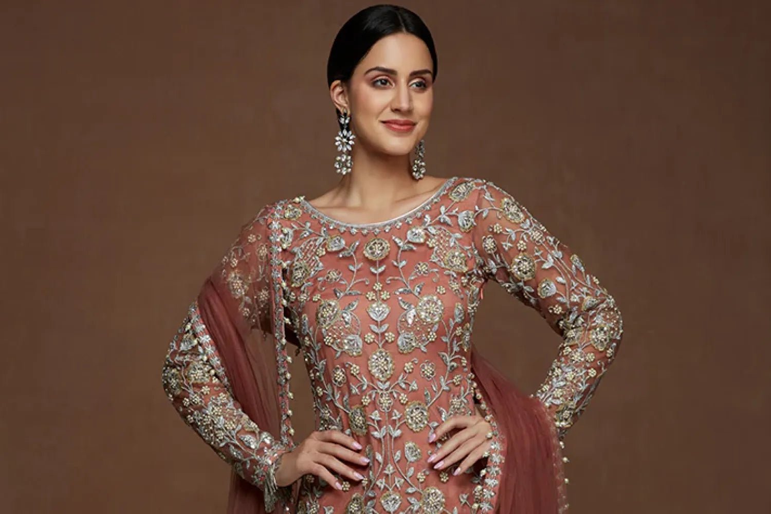 How to Wear a Dupatta with Salwar Kameez - Lashkaraa