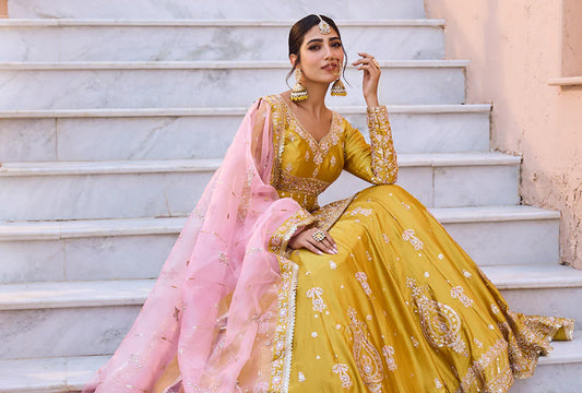 What to Wear to an Indian Wedding