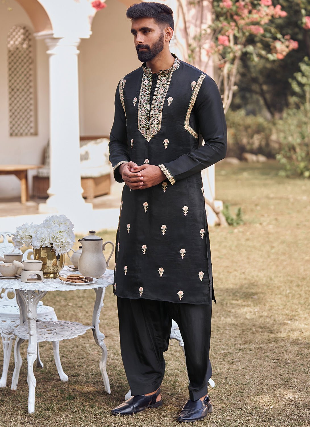 Black Embroidered Kurta Set - Lashkaraa