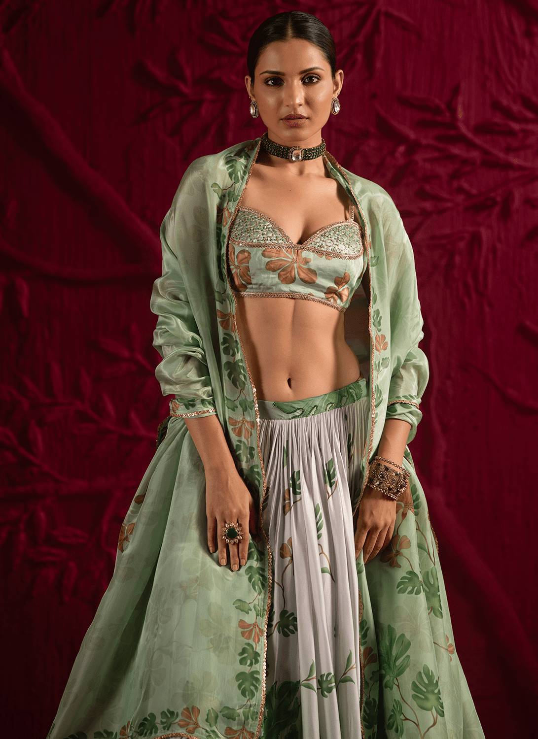 Best Ethnic Outfits for Petite, Tall & Plus-Size Frames - Lashkaraa