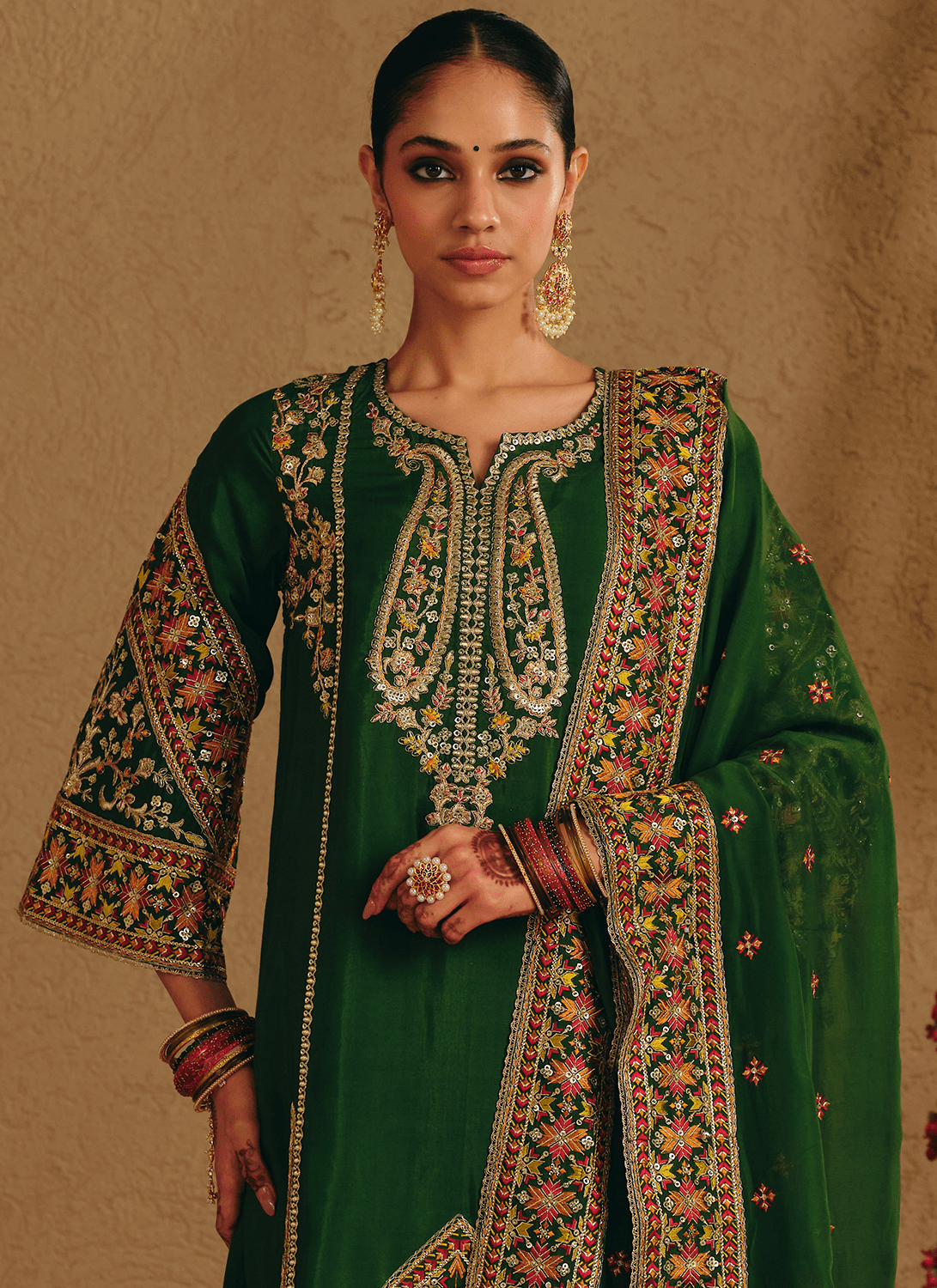 First Karva Chauth Abroad: Outfit & Tradition Guide - Lashkaraa