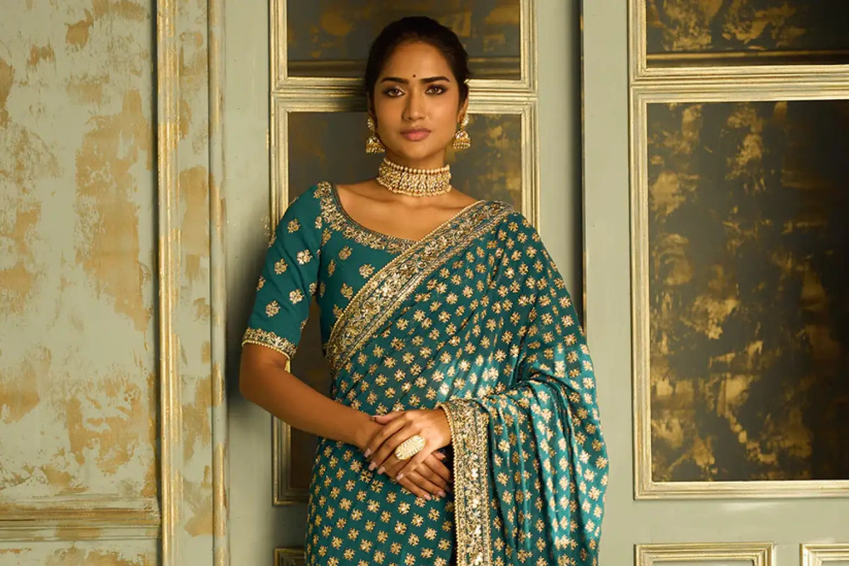 Georgette Saree: Styling Tips for Diwali | Lashkaraa