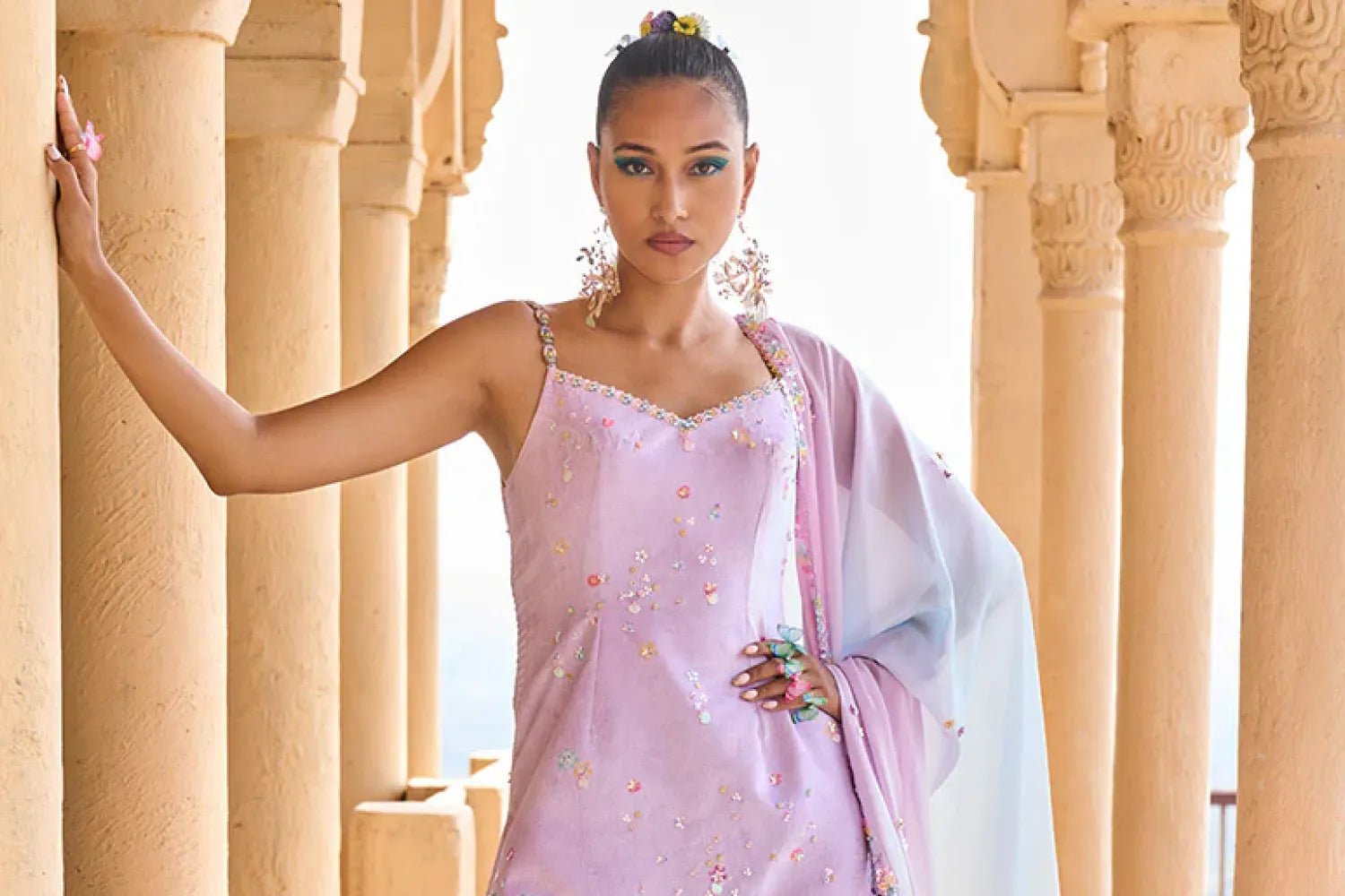 Kurta vs. Kurti: 6 Differences Between Kurta and Kurti - Lashkaraa