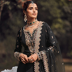 Punjabi Suits - Lashkaraa
