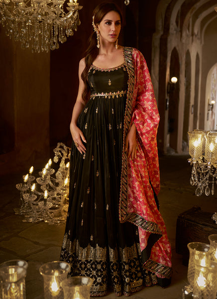Black and Pink Embroidered Anarkali – Lashkaraa 