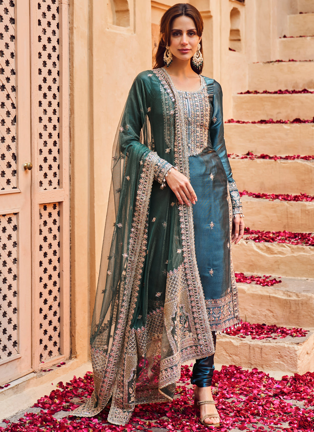 chudidar dress design Churidar Dresses that are Timeless and Will Never Go Out of Style soulfashionbuzz