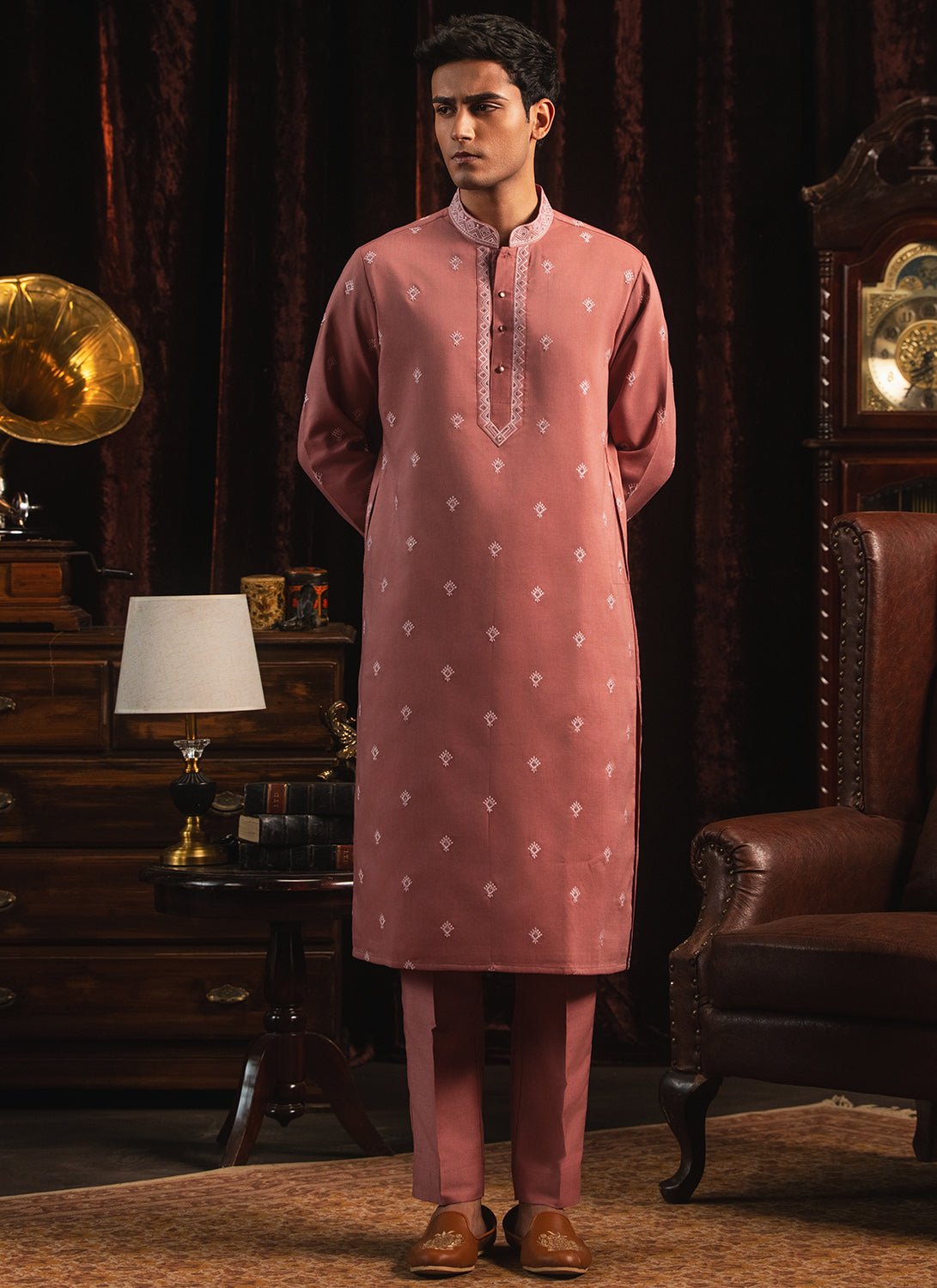 Dusty Rose Embroidered Kurta Set - Lashkaraa
