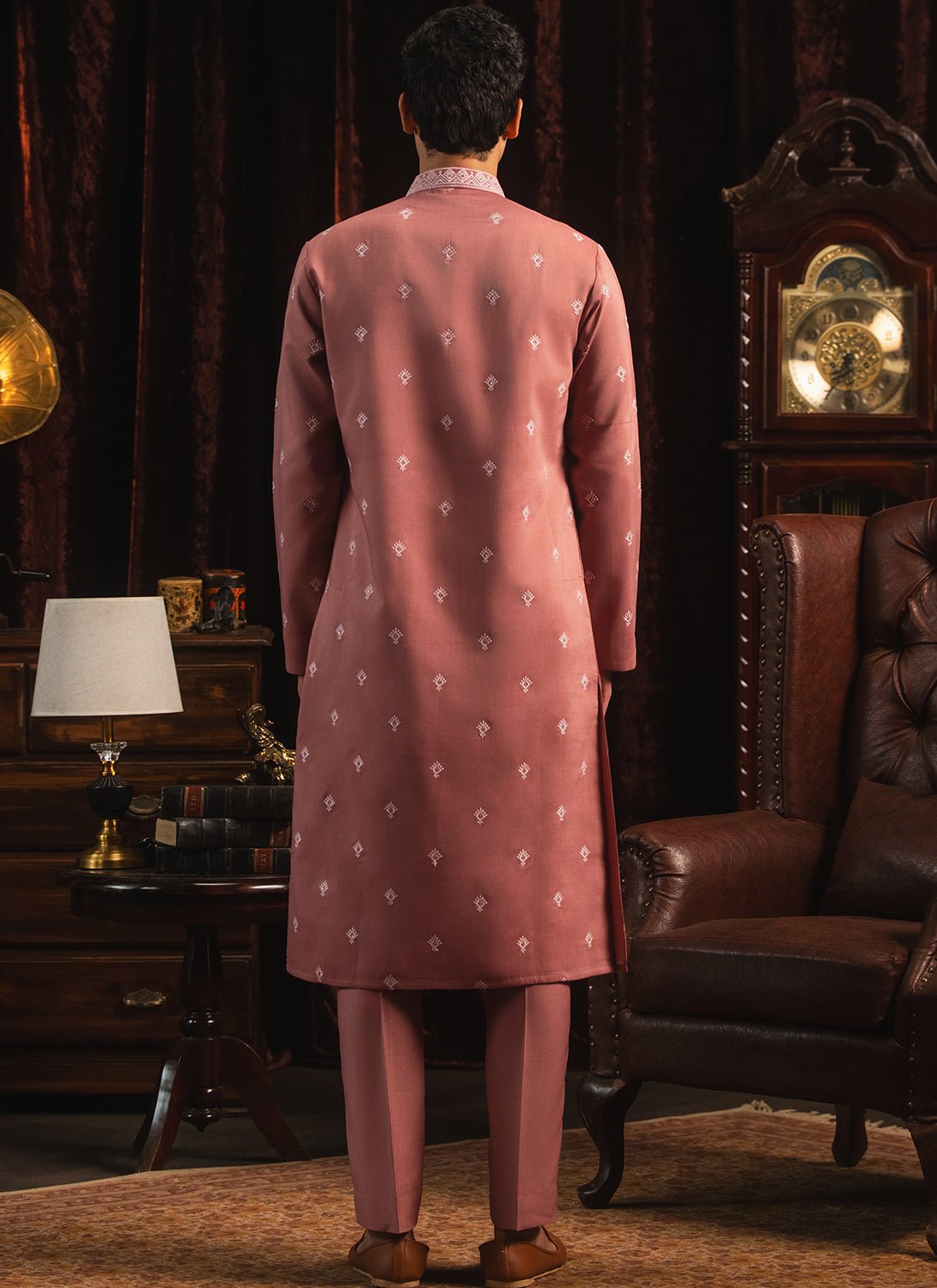 Dusty Rose Embroidered Kurta Set - Lashkaraa