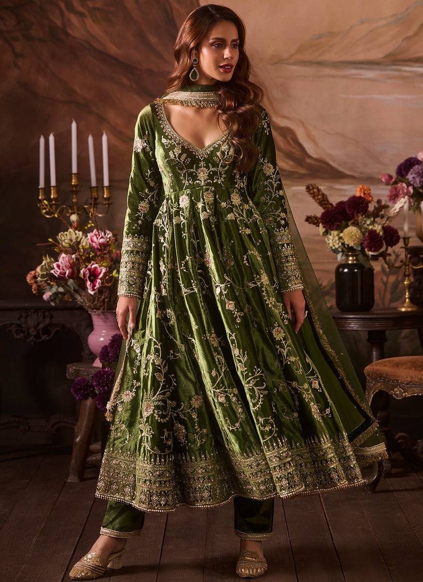 Green Embroidered Velvet Anarkali XL Green Embroidered Velvet Anarkali XL