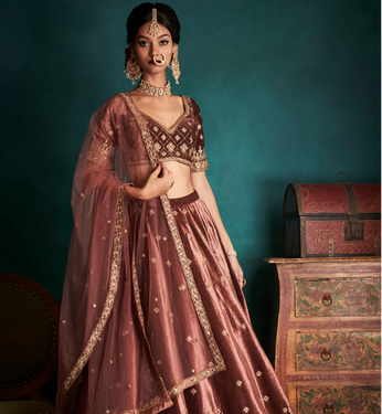 10 Sequin Saree Styling Tips for a Wedding